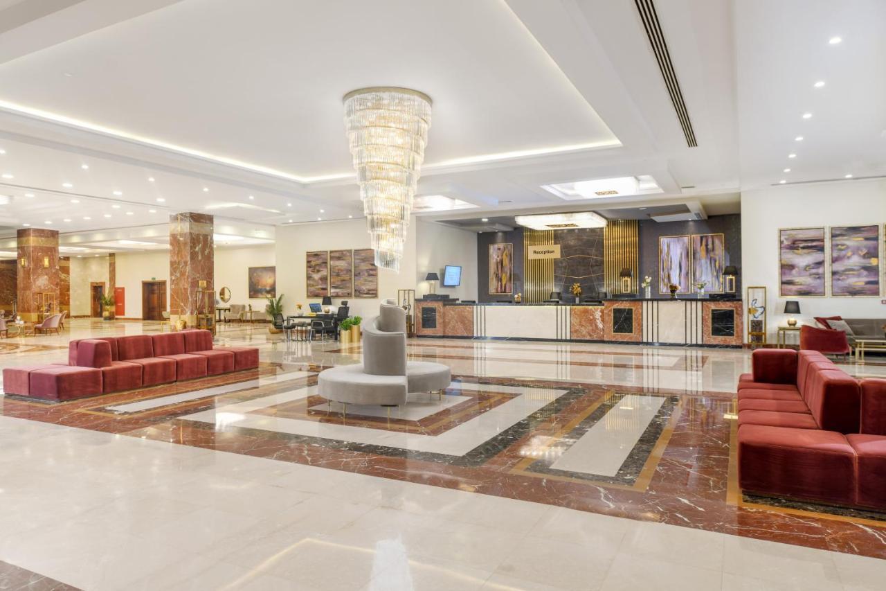 Tolip Gardens Hotel Il Il Cairo Esterno foto Lobby