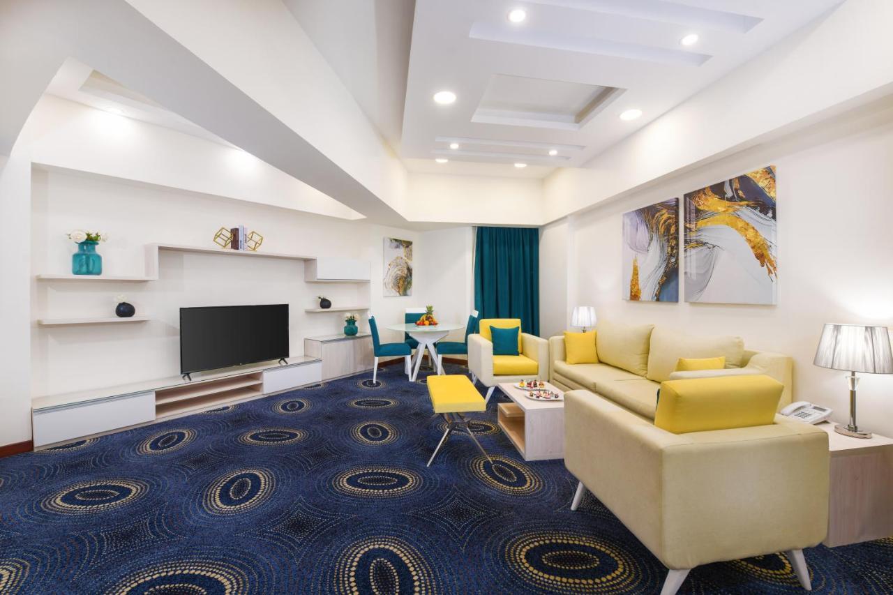 Tolip Gardens Hotel Il Il Cairo Esterno foto Suite