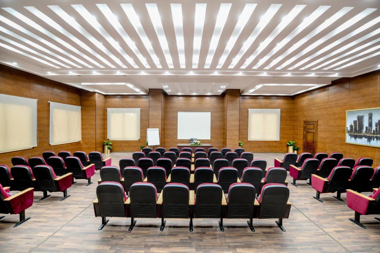 Tolip Gardens Hotel Il Il Cairo Esterno foto The auditorium