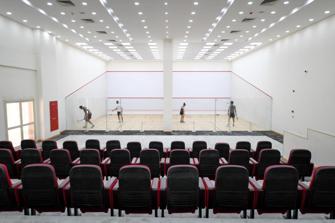 Tolip Gardens Hotel Il Il Cairo Esterno foto Squash courts