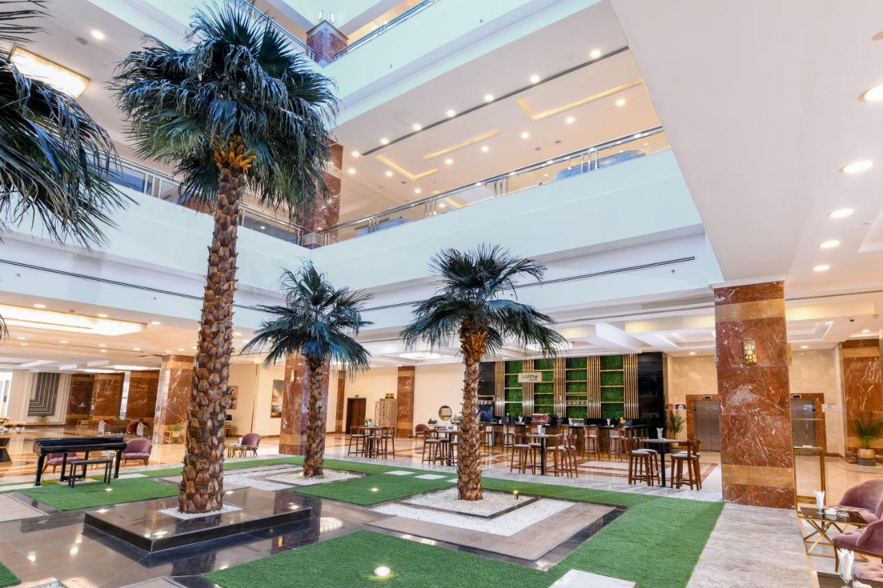 Tolip Gardens Hotel Il Il Cairo Esterno foto The interior of the hotel